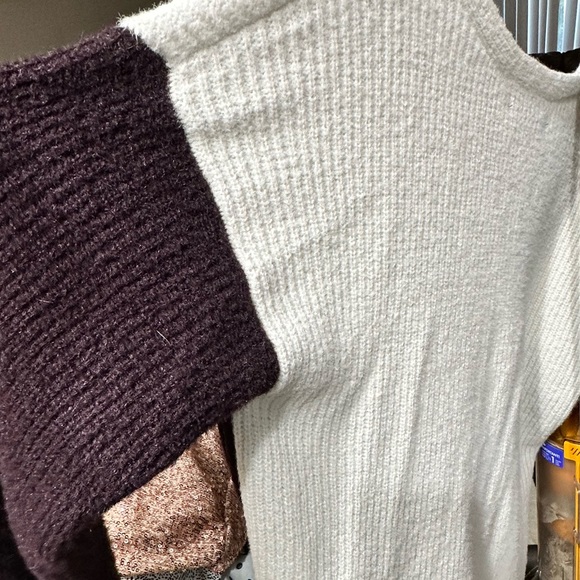 Sweater - Picture 4 of 4